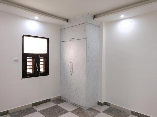 2 BHK Apartment in Deenpur for resale New Delhi. The reference number is 20999421