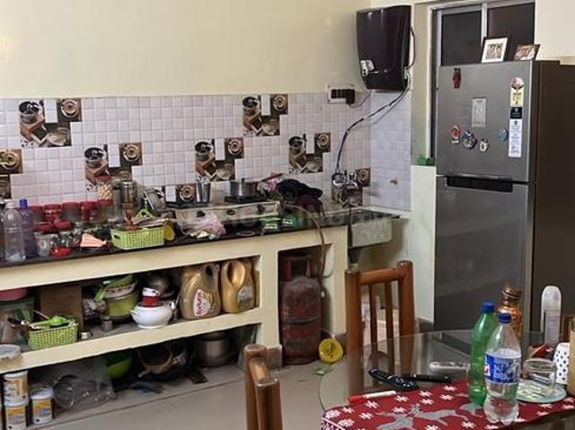 2 BHK Apartment in Dhakuria for rent Kolkata. The reference number is 19235166