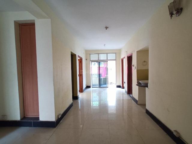 2 BHK Apartment in Dhakuria for rent Kolkata. The reference number is 20573196