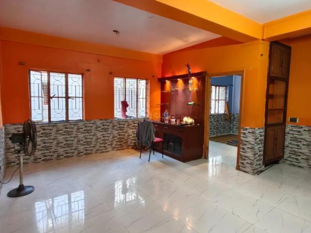 2 BHK Apartment in Dhakuria for rent Kolkata. The reference number is 20991762