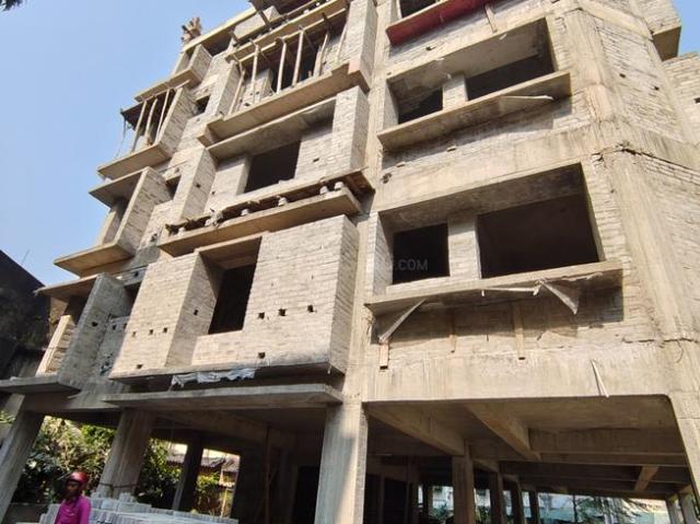 2 BHK Apartment in Dhakuria for resale Kolkata. The reference number is 18814346