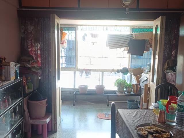 2 BHK Apartment in Dhakuria for resale Kolkata. The reference number is 19846961