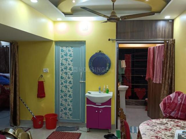 2 BHK Apartment in Dhakuria for resale Kolkata. The reference number is 19893143