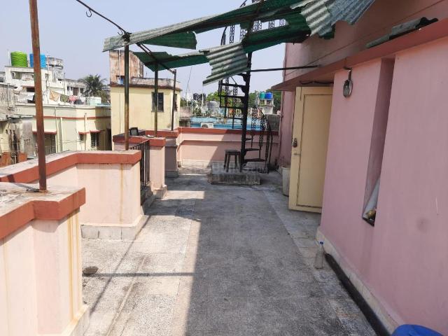 2 BHK Apartment in Dhakuria for resale Kolkata. The reference number is 12747247