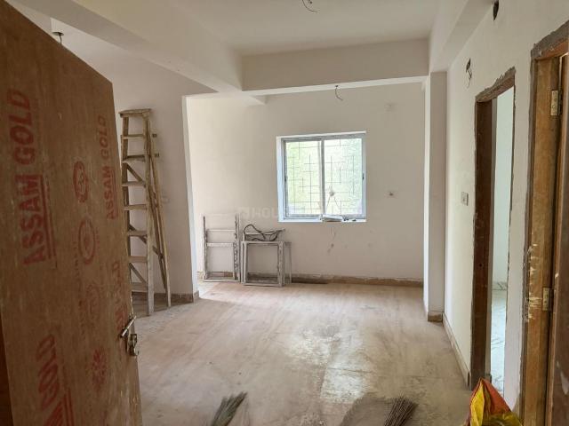 2 BHK Apartment in Dhakuria for resale Kolkata. The reference number is 20297984