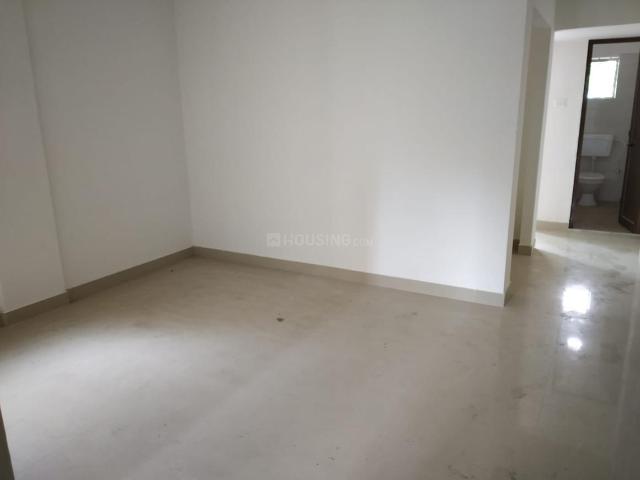 2 BHK Apartment in Dhakuria for resale Kolkata. The reference number is 20749929