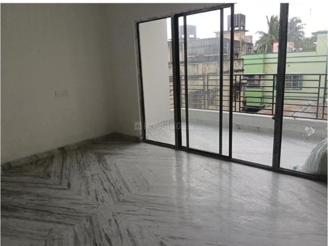2 BHK Apartment in Dhakuria for resale Kolkata. The reference number is 20834031