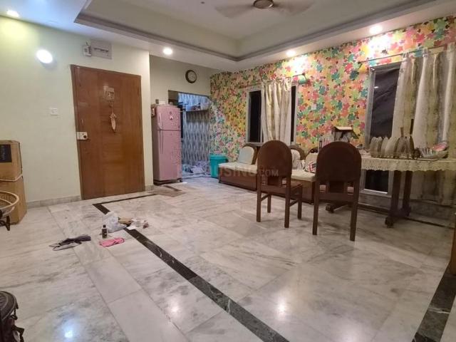 2 BHK Apartment in Dhakuria for resale Kolkata. The reference number is 21194525