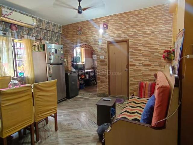2 BHK Apartment in Dhakuria for resale Kolkata. The reference number is 21266408