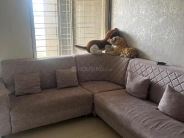 2 BHK Apartment in Dhanori for rent Pune. The reference number is 19905118