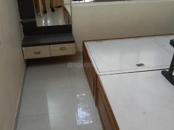 2 BHK Apartment in Dhankawadi for rent Pune. The reference number is 20110124