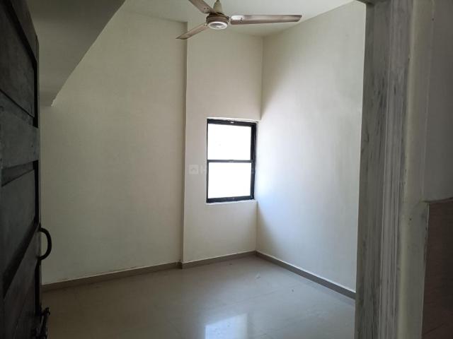 2 BHK Apartment in Dhantoli for rent Nagpur. The reference number is 20950614