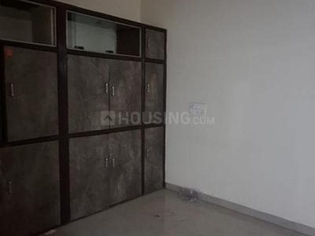 2 BHK Apartment in Dharampeth for rent Nagpur. The reference number is 21137495