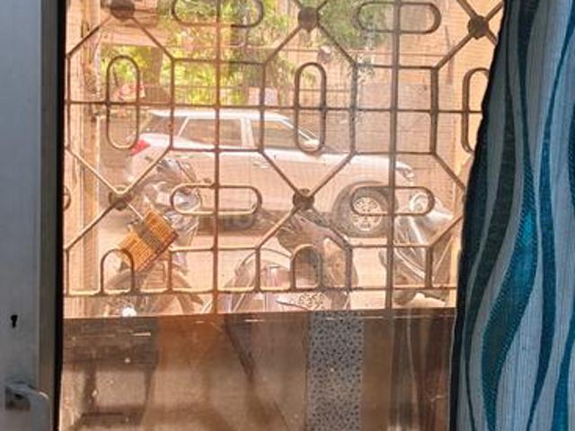 2 BHK Apartment in Dilshad Garden for rent New Delhi. The reference number is 20684472