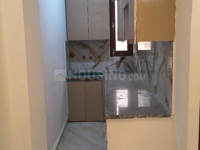 2 BHK Apartment in DLF Ankur Vihar for resale Ghaziabad. The reference number is 18749646