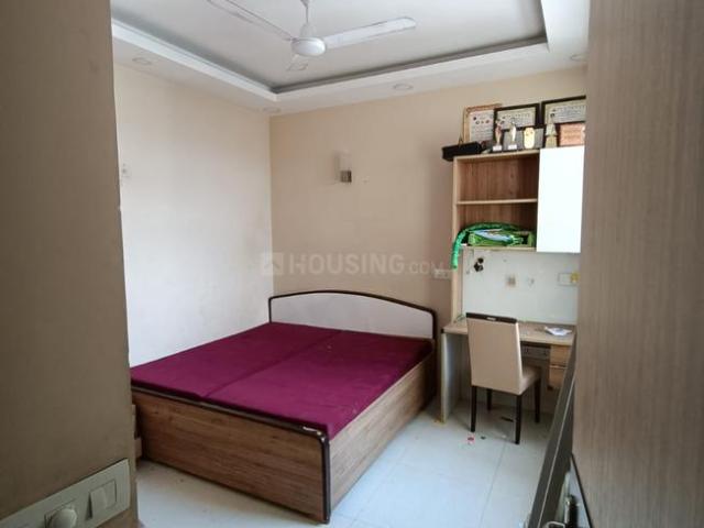 2 BHK Apartment in DLF Phase 1 for rent Gurgaon. The reference number is 21012114