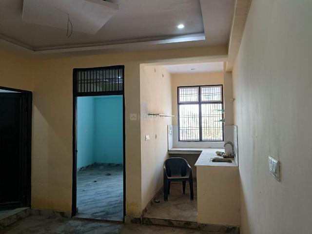 2 BHK Apartment in Dubagga for rent Lucknow. The reference number is 13537383