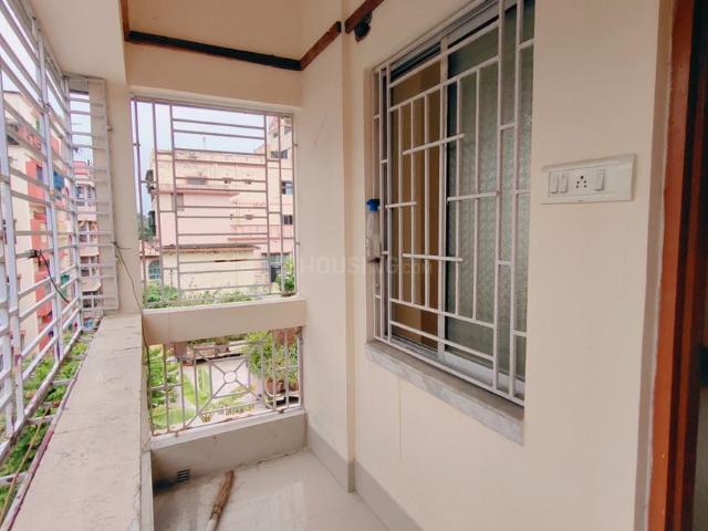 2 BHK Apartment in Dum Dum Cantonment for rent Kolkata. The reference number is 15824803