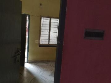 2 BHK Apartment in Dum Dum for rent Kolkata. The reference number is 18771070