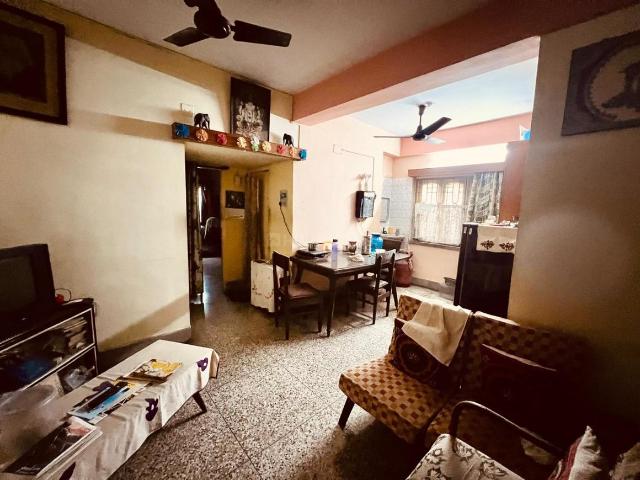 2 BHK Apartment in Dum Dum Park for rent Kolkata. The reference number is 21006853