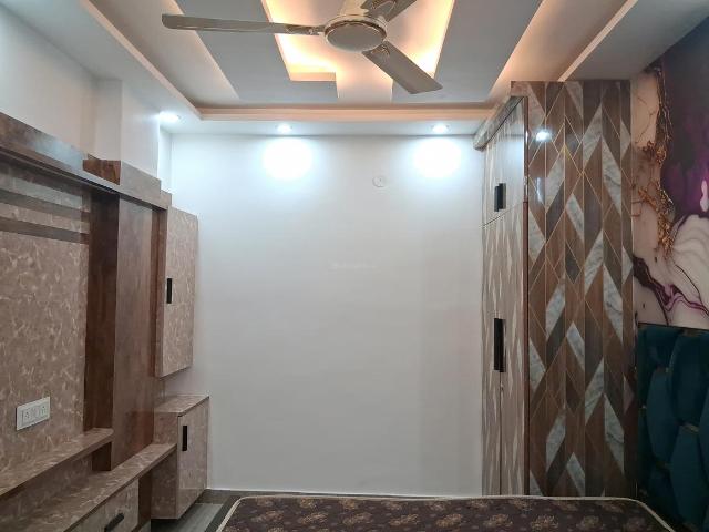 2 BHK Apartment in Dwarka Mor for rent New Delhi. The reference number is 20218466