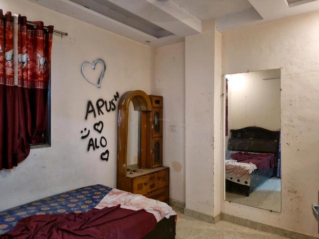 2 BHK Apartment in Dwarka Mor for rent New Delhi. The reference number is 21216926
