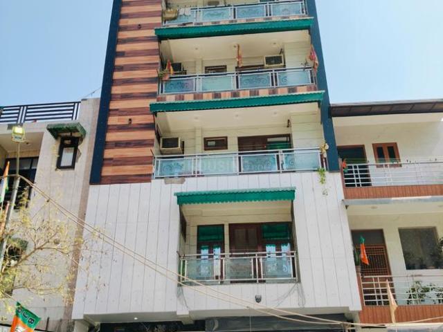 2 BHK Apartment in Dwarka Mor for rent New Delhi. The reference number is 21252985