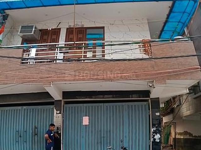 2 BHK Apartment in Dwarka Mor for rent New Delhi. The reference number is 21371325