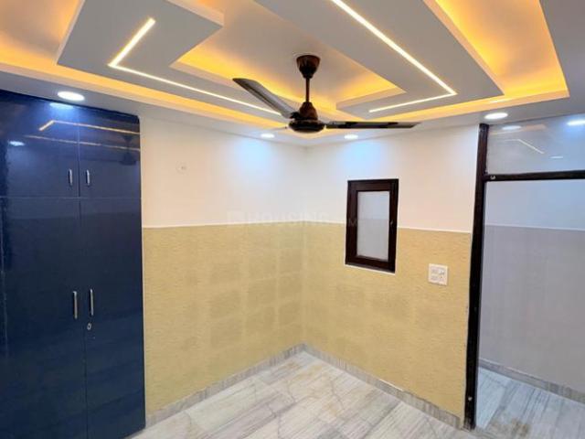 2 BHK Apartment in Dwarka Mor for resale New Delhi. The reference number is 20287101