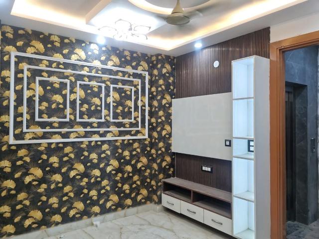 2 BHK Apartment in Dwarka Mor for resale New Delhi. The reference number is 20658671