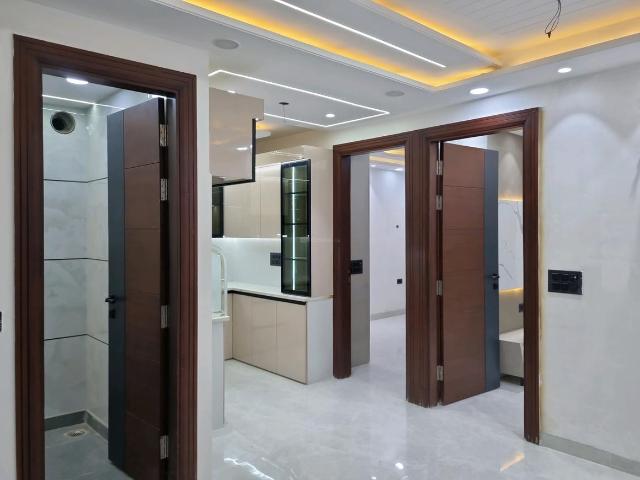 2 BHK Apartment in Dwarka Mor for resale New Delhi. The reference number is 20769899