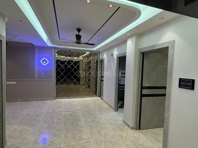 2 BHK Apartment in Entally for rent Kolkata. The reference number is 16296563