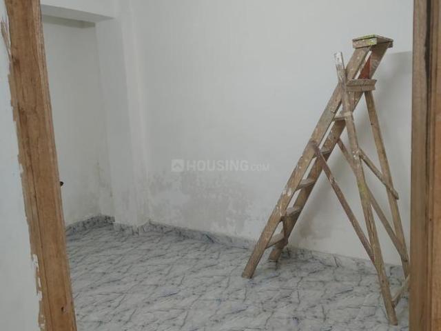 2 BHK Apartment in Entally for resale Kolkata. The reference number is 20826412