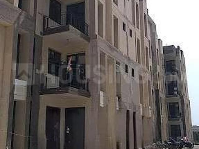 2 BHK Apartment in Eta II for resale Greater Noida. The reference number is 21090030