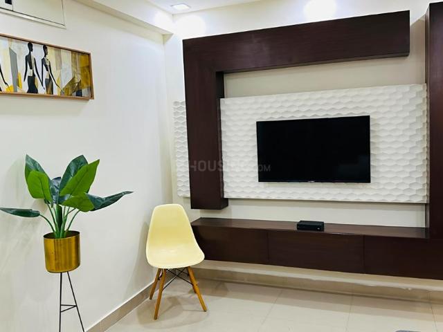 2 BHK Apartment in Financial District for rent Hyderabad. The reference number is 20963976