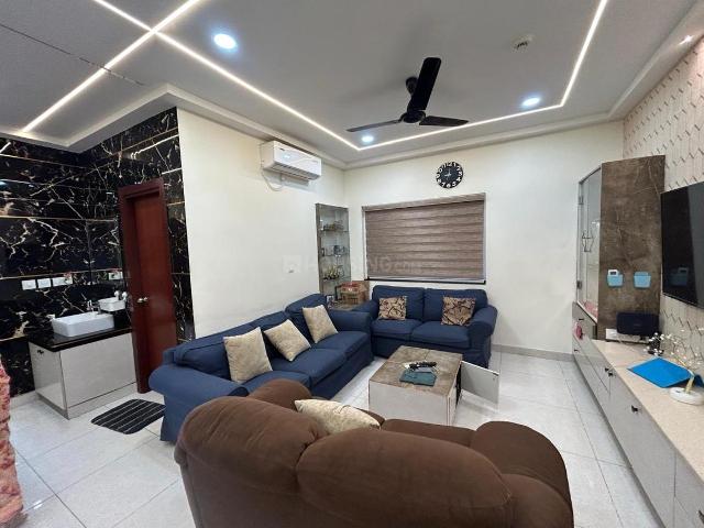 2 BHK Apartment in Financial District for rent Hyderabad. The reference number is 20994458