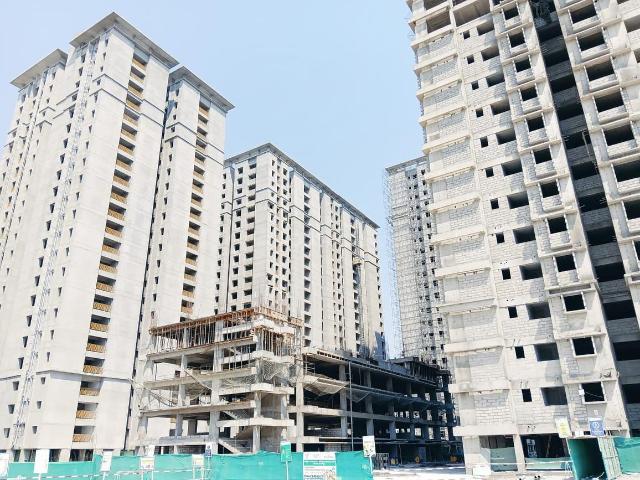 2 BHK Apartment in Financial District for resale Hyderabad. The reference number is 21049903