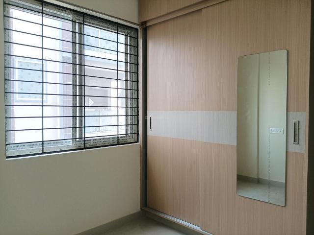 2 BHK Apartment in K R Puram for rent Bengaluru. The reference number is 21120290