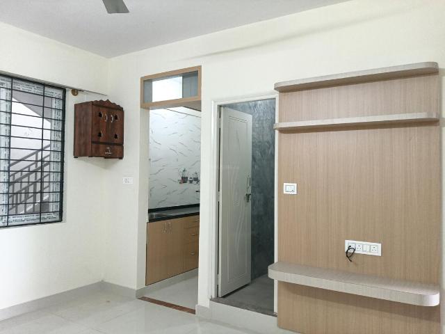 2 BHK Apartment in K R Puram for rent Bengaluru. The reference number is 21120306