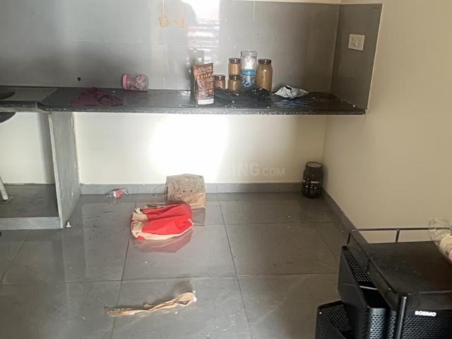 2 BHK Apartment in Kothrud for rent Pune. The reference number is 18987353
