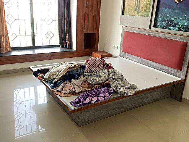 2 BHK Apartment in Kothrud for rent Pune. The reference number is 19708478