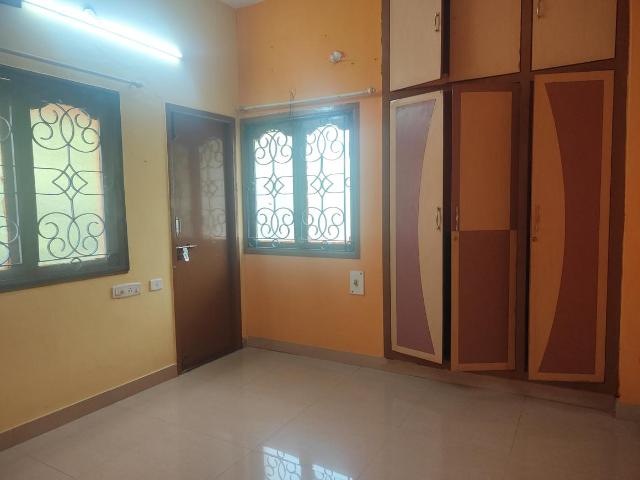 2 BHK Apartment in Kottivakkam for rent Chennai. The reference number is 20385896