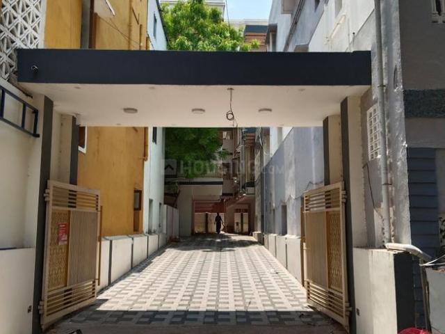 2 BHK Apartment in Koyambedu for resale Chennai. The reference number is 20118202