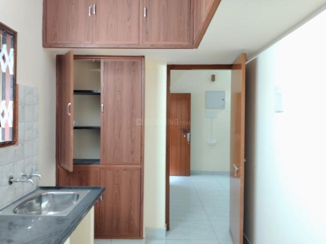 2 BHK Apartment in Kodambakkam for rent Chennai. The reference number is 19130593