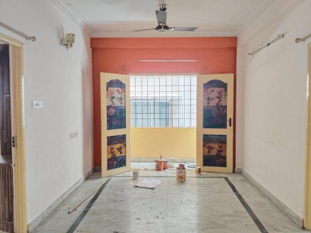 2 BHK Apartment in Kodambakkam for rent Chennai. The reference number is 21184819