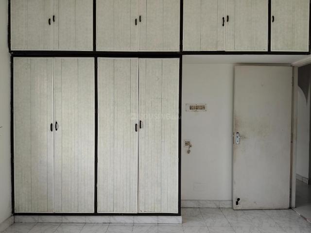 2 BHK Apartment in Kodambakkam for rent Chennai. The reference number is 21386861
