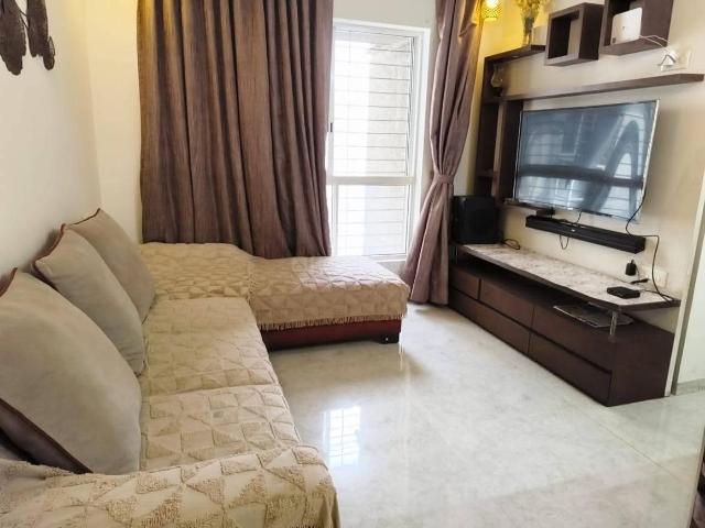 2 BHK Apartment in Kolshet for rent Thane. The reference number is 21054942