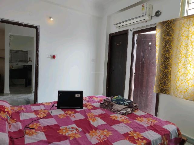 2 BHK Apartment in Kondapur for rent Hyderabad. The reference number is 18445127