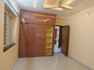 2 BHK Apartment in Kondapur for rent Hyderabad. The reference number is 19921386