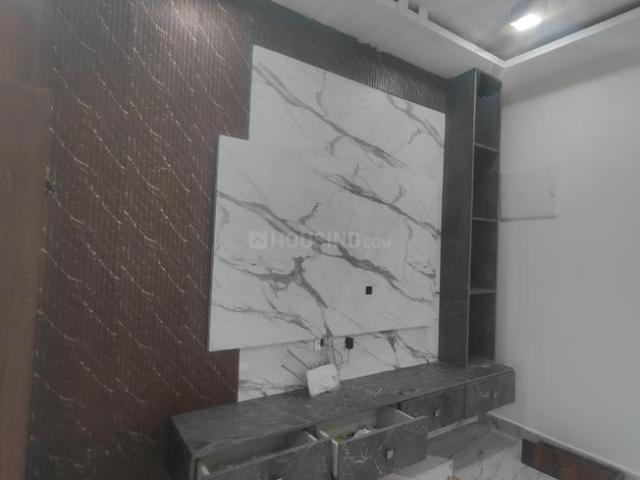 2 BHK Apartment in Kondapur for rent Hyderabad. The reference number is 20573576